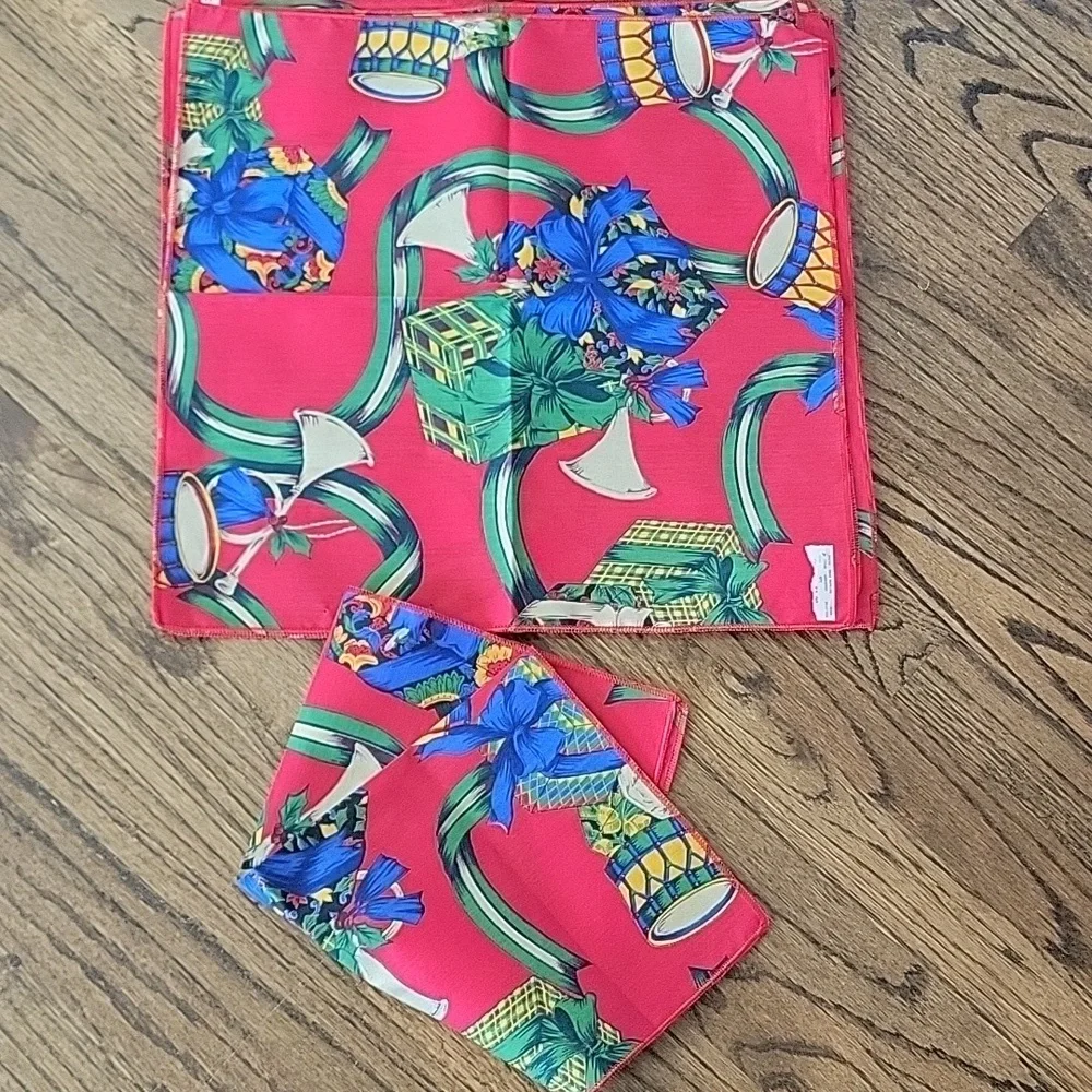 Set 6 Christmas Horns Toys Holiday Multicolor Linen Festive Red Napkins 17